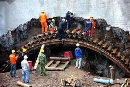 黔南隧道钢花管支护案例